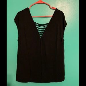 AE v-neck shirt